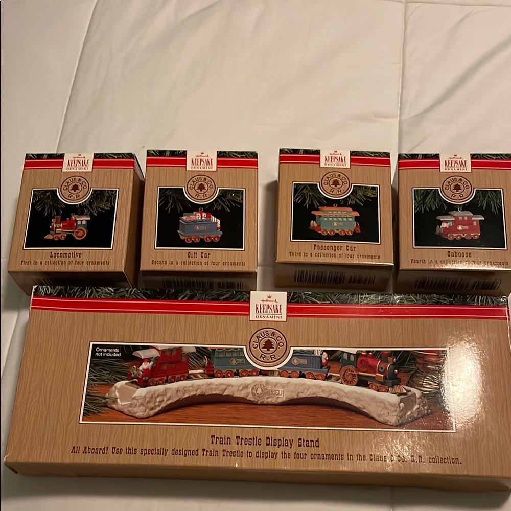 Keepsake Train Ornament Set with Display Stand